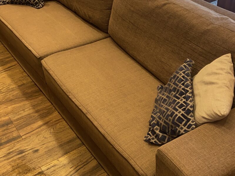 Limpeza de sofá a seco no Rio de Janeiro