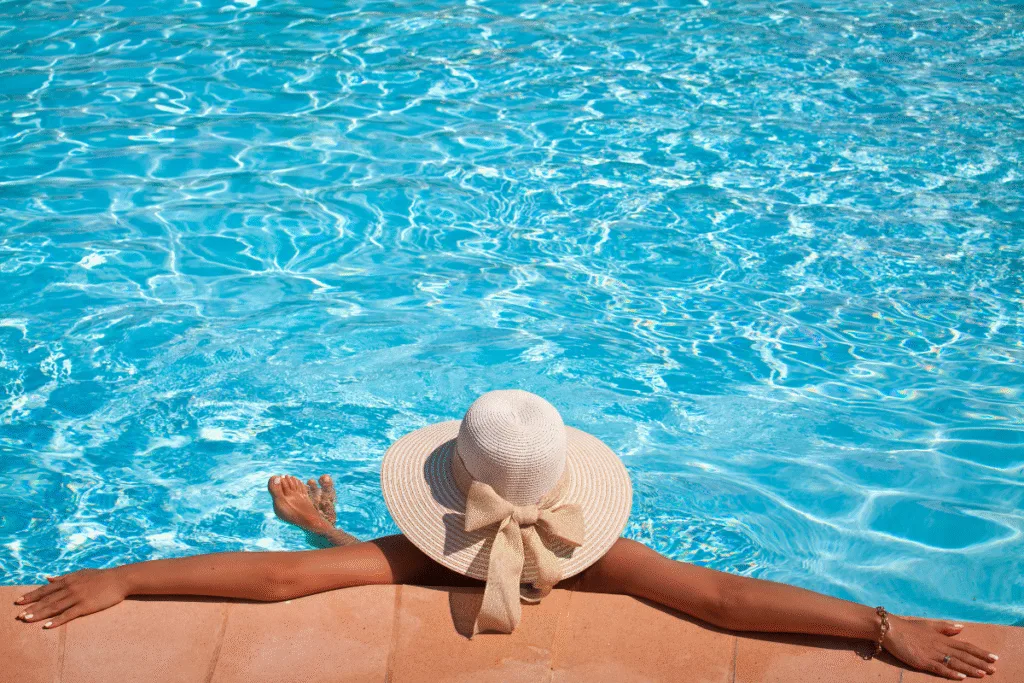 Piscina, 7 Segredos Da Manutenção | Você Sabia Que 67% Dos Proprietários De Piscinas Relatam Insatisfação Com Os Serviços De Manutenção Que Contratam? O Problema Não Está Na Falta De Profissionais No Mercado, Mas Sim Na Falta De Conhecimento Técnico Atualizado E Práticas Eficientes Que Realmente Fazem Diferença.