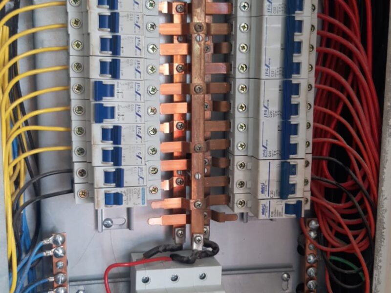 Eletricista disponível