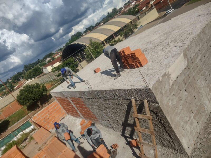 Ribeiro e Rodrigues empreiteiros pedreiros profissionais